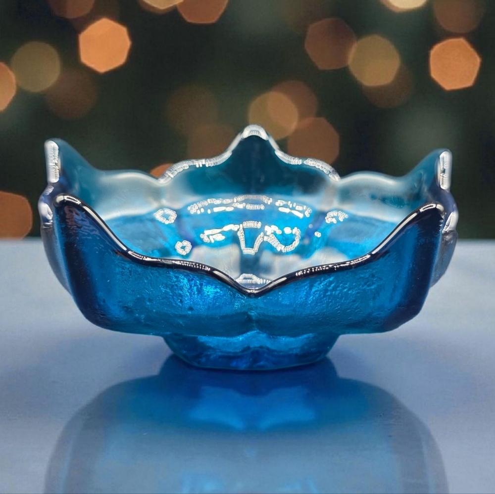 Viking Stockholm Glass Bowl, Bluenique, 6" x 3"